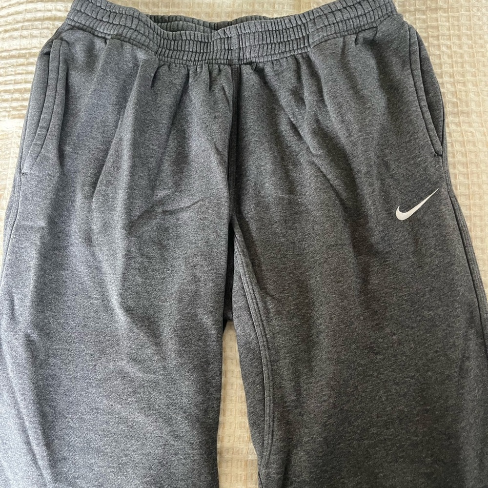 Nike Men Sweatpants